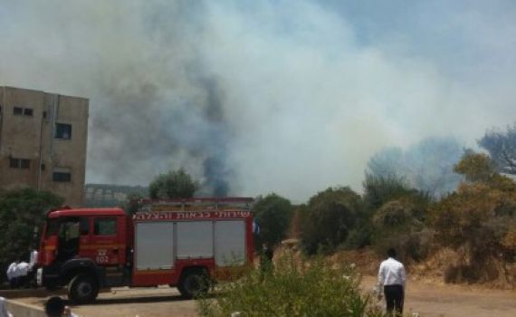 בחור ישיבה תובע מכיבוי אש 105 ש"ח: "לכלכתם את החולצה"