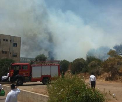 בחור ישיבה תובע מכיבוי אש 105 ש"ח: "לכלכתם את החולצה"