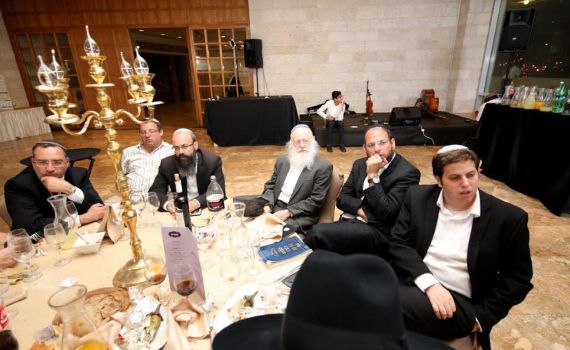 נדיר: ראשי ישיבות ציוניות וחרדיות בכנס משותף