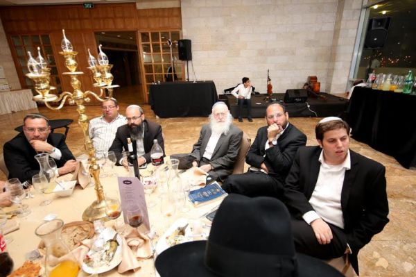 נדיר: ראשי ישיבות ציוניות וחרדיות בכנס משותף