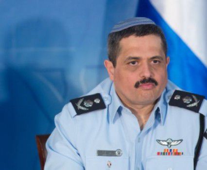 איתן אלשיך: "אבא לא מתרגש מהתקשורת"