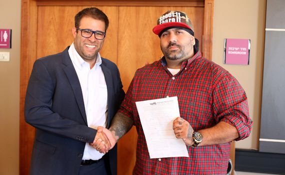 'הצל' הצטרף לליכוד: "שווה חמישה מנדטים"