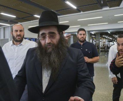 הרב פינטו: "למה אנשים פונים לרבנים?"