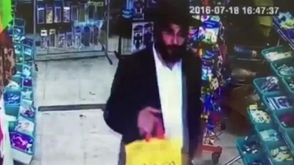 מזהים? חיפושים אחר חרדי שתועד מטריד ילדה: צפו