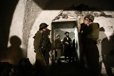 דרמה לילית בקבר יוסף: חסידי ברסלב הותקפו וחולצו על ידי כוח צה"ל