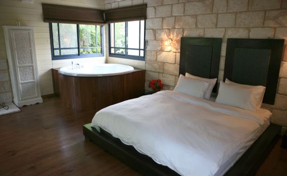 בעל הצימר ביטל: לפי ההלכה מגיע לנו פיצויים?