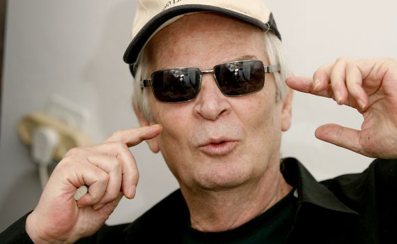 צאו לטייל: שרים אריק איינשטיין ב'בית שערים'