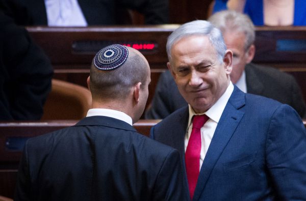 "בנט כבר לא בנגמ"ש הוא חופר מנהרות מתחת לשלטון הליכוד"