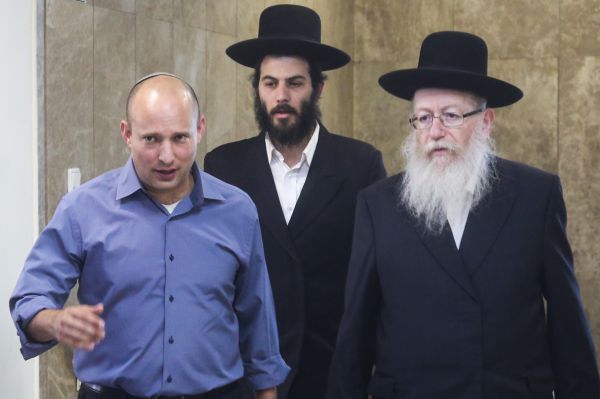 ממשיך לעבוד: תכנית בנט לשילוב חרדים