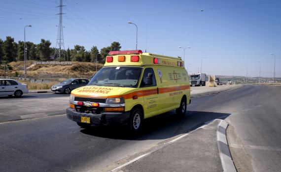 ילד בן 4 נפצע קשה מפגיעת רכב סמוך לשגב שלום בנגב