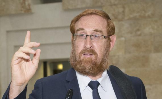 גליק מתלבט: "לא רוצה להיות בהפגנה אנטי ביבי"