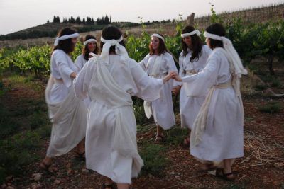 לא סיפרו לכם: למה חוגגים את ט"ו באב?