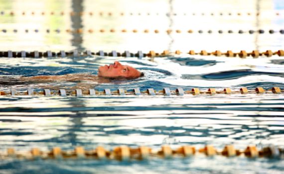 מבוכה בריו: צבע המים השתנה, הנשים סירבו לקפוץ