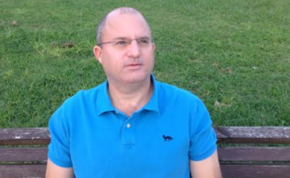 מועלם הגיבה והוכיחה שהיא אינה בקיאה בחומר / תגובה