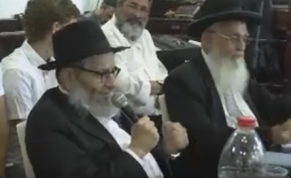 "מדברים על אחרים ולא מסתכלים על עצמנו"