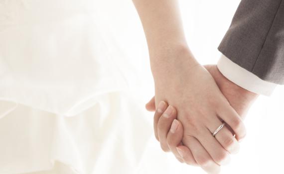 תוך חודש וחצי: איבד את אשתו והתארס עם גיסתו