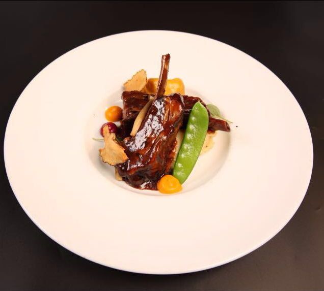 מנה קלה לראש השנה: טלה מקורמל על מצע תפו"א