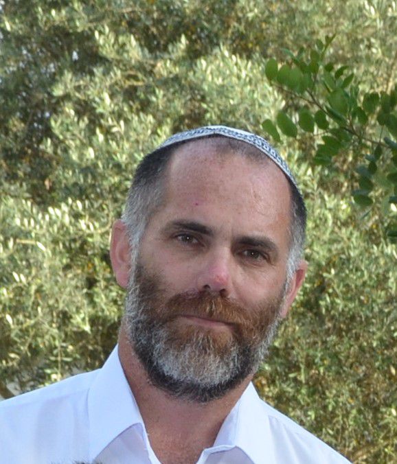 למה אתם מיד מאמינים לצד אחד של הסיפור?