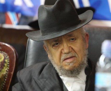 הרב מזוז גער באברך: " זו ברכה לבטלה, אני אפס"