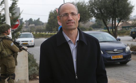 מכה לדוידי פרל: מועצת גוש עציון תפנה ליועמ"ש