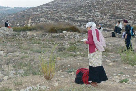 רגע לפני ר"ה: בואי לשחזר את תפילת חנה בשילה