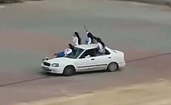 "אירוע חמור": כך פתחו בנות האולפנא את שנת הלימודים