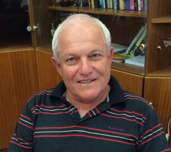 אופס: נתניהו שלח את השר כץ להחליף חולצה