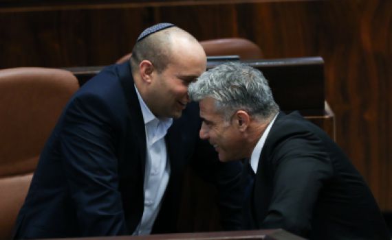 סקר: לפיד ממשיך להוביל, בנט מתחזק, הרצוג צונח