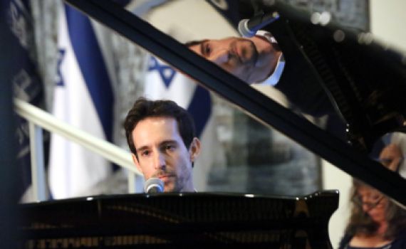 עברי לידר מגיב לסערה בעקבות הופעתו באלקנה