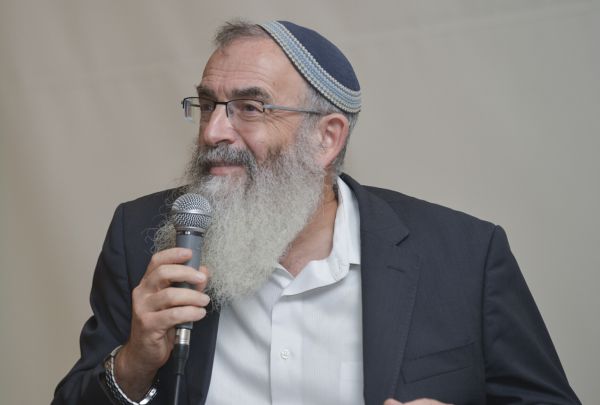 רבני צהר: מותר להזין בכפייה מחבל שובת רעב