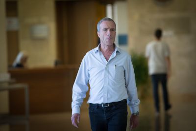 שטרן: "כיהודי חובש כיפה איני יכול לעבור לסדר היום"