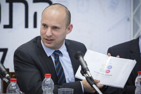 "תוכנית בנט": יפעל לעידוד הגיוס לצה"ל בתוך בתי ספר