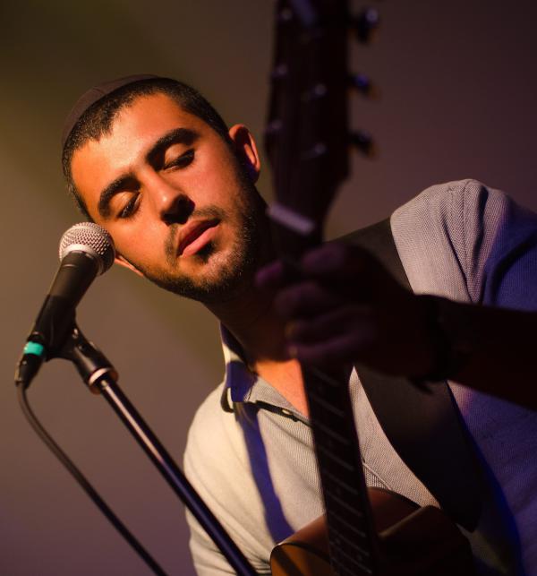 אמני ה'גולה': ישי ריבו