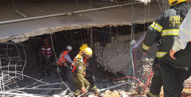 אסון בתל אביב: חניון קרס; 2 הרוגים ו-5 נעדרים