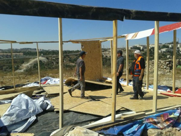 אלי בן דהן עוצר את הריסת הבתים ביו"ש