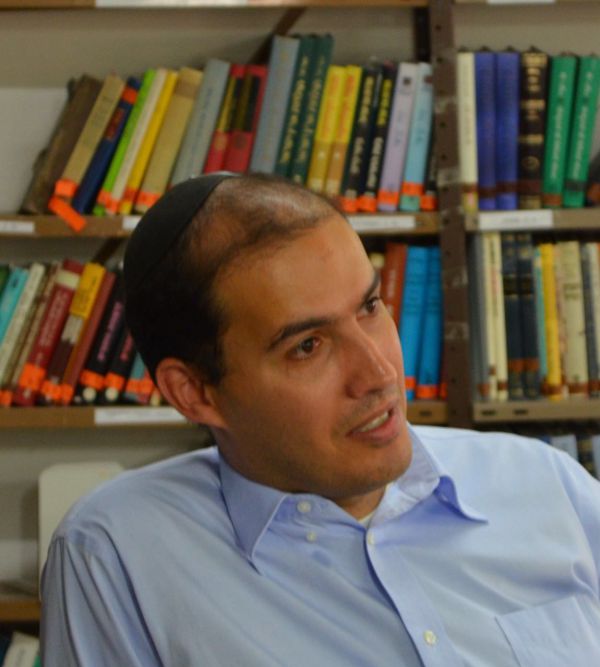 גישת הרב אבינר ללימוד זוגי פוגעת בתורה/ תגובה