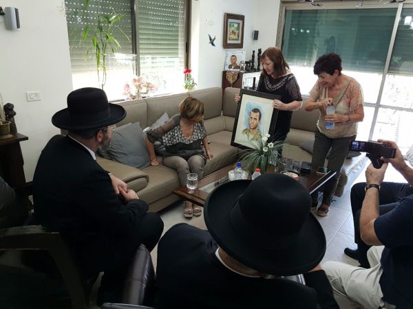 האם השכולה ביקשה: להמשיך להתפלל על אורון