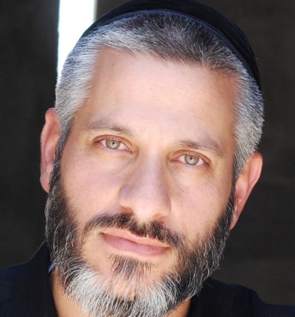 אמני ה'גולה': אביתר בנאי