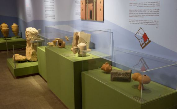 אבסורד: תערוכה תנ"כית שלא מאמינה בתנ"ך