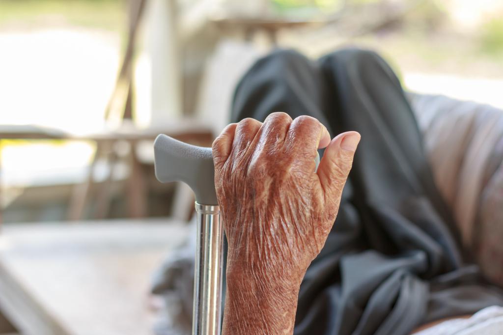 בושה: עמותה דתית הוציאה במרמה דירה מידי קשיש