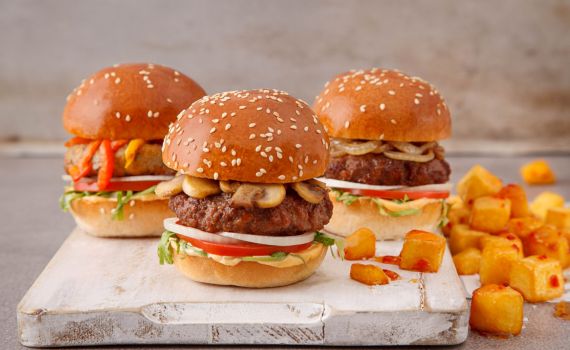 רשת "בורגרים" משיקה תפריט בטעמים