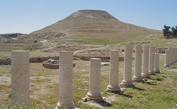 הרודיון: תככים ומזימות בארמון המלכותי