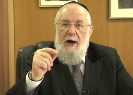 הרב לאו: "לא עומד במקום"