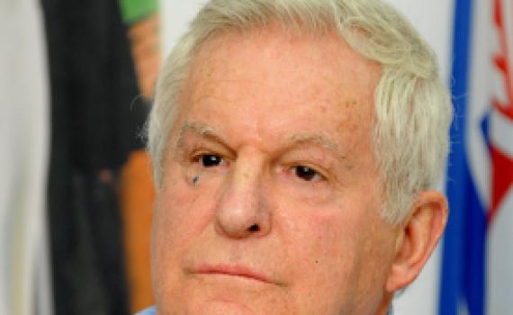 "פרס רמאי ונוכל, אין לו חלק במבצע אנטבה"