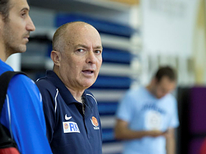 רעידת אדמה במכבי ת"א: אדלשטיין פוטר מתפקידו