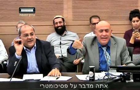 'לא ראיתי ערבי אחד שעבר פסיכומטרי'; צפו בעימות