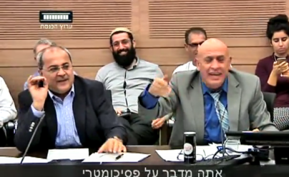 'לא ראיתי ערבי אחד שעבר פסיכומטרי'; צפו בעימות