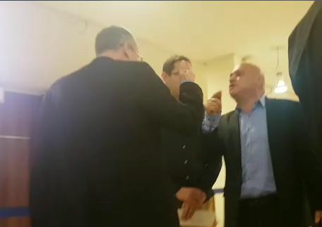 'אתה שפוי?': צפו בתקרית בין ח"כ פריג' לשר לוין