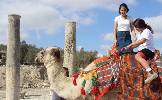 אלפי בני אדם גדשו את אתרי התיירות בשומרון