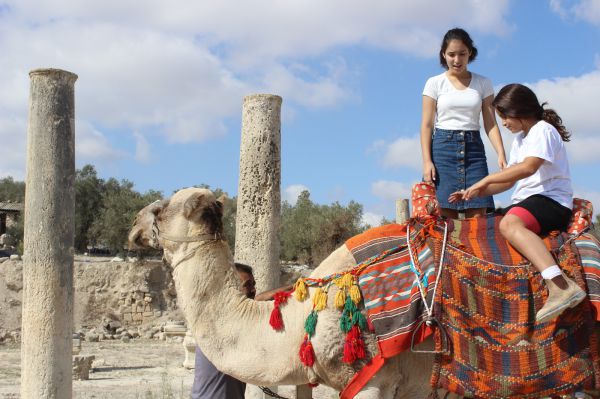אלפי בני אדם גדשו את אתרי התיירות בשומרון
